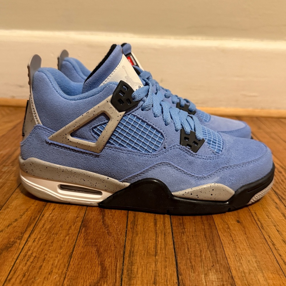 Jordan 4 - UNC